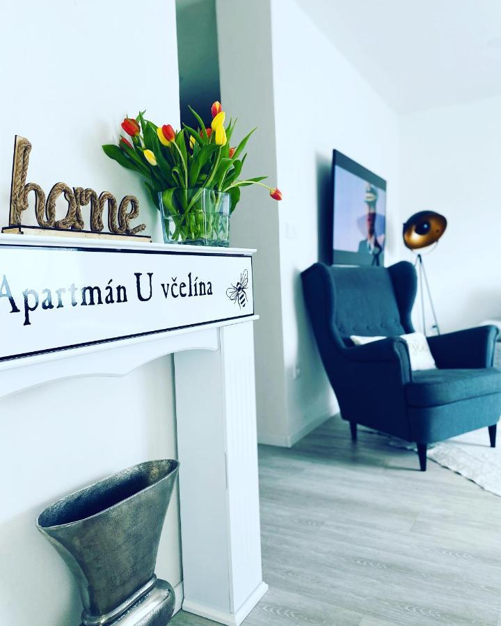 Apartman U Vcelina Chlumec nad Cidlinou Exteriör bild
